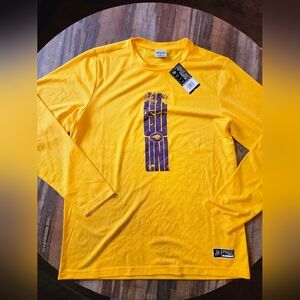 NWT  UNI Sidline Long Sleeve Shirt Sz Medium.   C